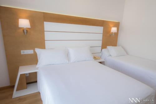 Hotel Spa Nanin Playa Room Type - Double Room with Extra Bed and Spa Access