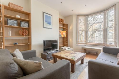 Spacious 2 Bedroom Flat In The Heart Of Brixton