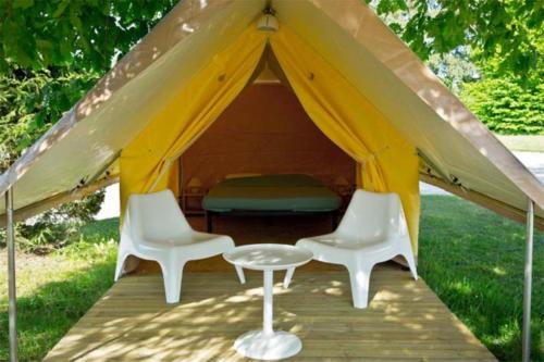 Rõdu/terrass, Camping Porte des Vosges in Bulgneville