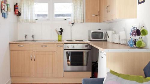 Ca015 Summercliffe Chalet, Caswell, Mumbles, West Wales