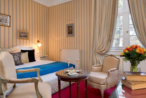 room detail thumbnail 0
