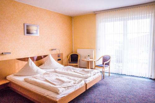 Warias Hotel & Restaurant 6.0km von Mücheln (Geiseltal) entfernt