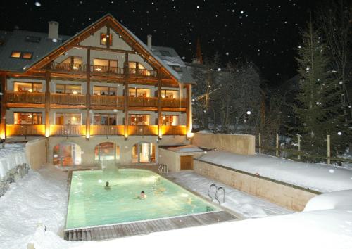 Alliey & Spa Piscine Appart-hôtel Serre chevalier Serre Chevalier Le Monetier-Les-Bains