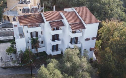 Corfu Room apartments,in a lush greeness hill for piecefull holidays chambre d'hôte Ágios Dimítrios