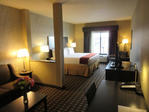 Holiday Inn Express & Suites Butler, an IHG Hotel in Butler, USA