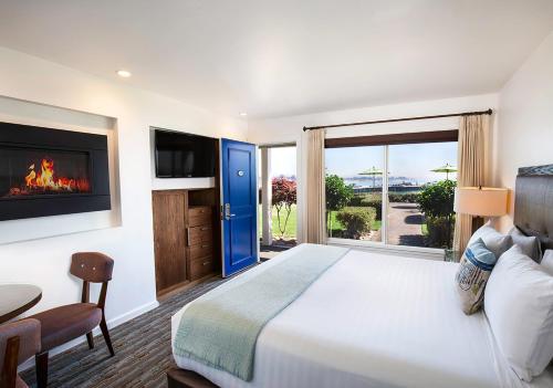 Sea & Sand Inn