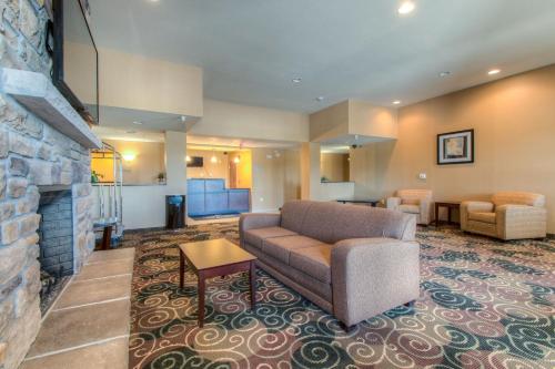 Cobblestone Inn & Suites - Wray