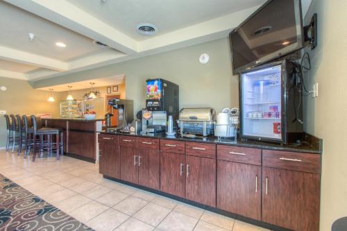 Cobblestone Inn & Suites - Wray