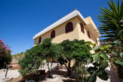 Orlando Vacanze Camere – Erice, CA