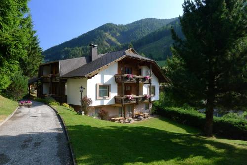 Appartementhaus Habich - Apartment - Bad Kleinkirchheim