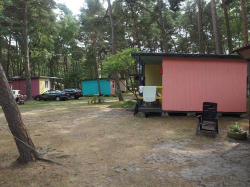2 bedrooms, 5 beds