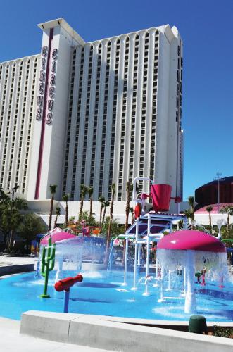 Circus Circus Hotel, Casino & Theme Park in Las Vegas, the United States  from $21: Deals, Reviews, Photos