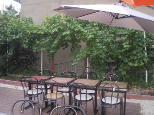 บริการและสิ่งอำนวยความสะดวก, โรงแรมเลอ เบลวู (Hotel Le Bellevue) in เคฌอง