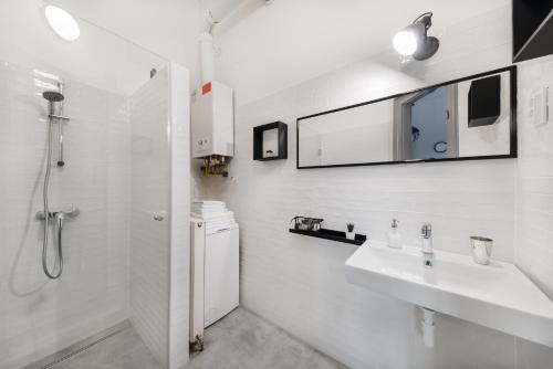 Karma Boutique Apartments - image 10