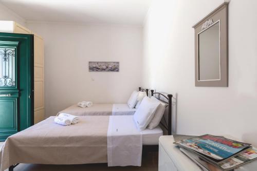  Foxy Studios in Alepou