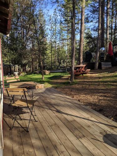 The Red Rooster Lodge - image 5