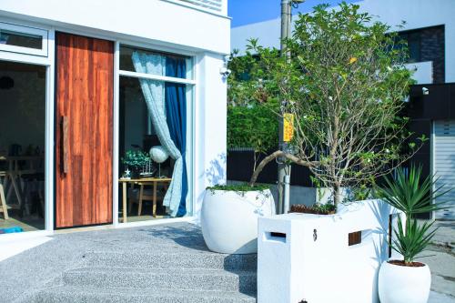 Admiring Island near Eternal Golden Fortress