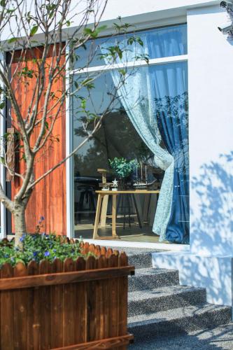 Admiring Island near Eternal Golden Fortress