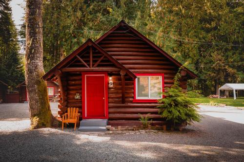 Gateway Inn & Cabins