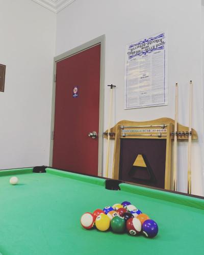 The Emperors Crown Hostel – Perth, IL