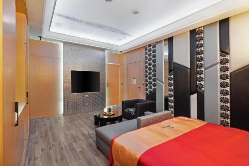 Deluxe Double Room with Bath (Check-in after 20:00) image 6