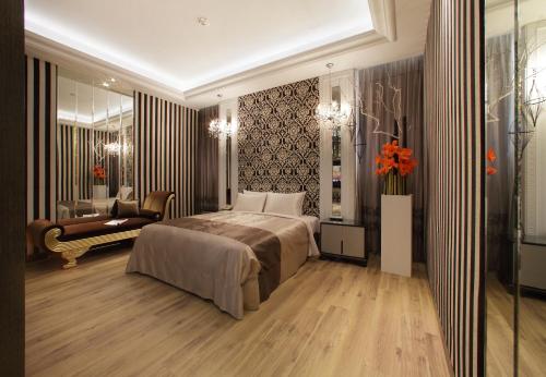 Deluxe King Room-mini KTV (Check-in after 20:00) image 5