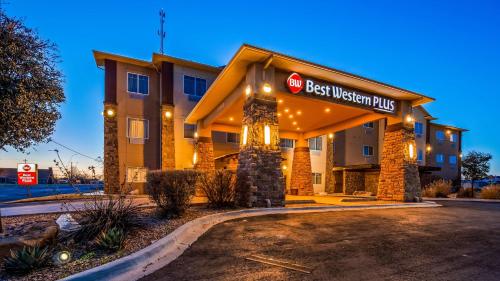 . Best Western Plus Seminole Hotel & Suites