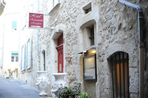 Logis Hotel le Prieuré - Hôtel - Bourg-Saint-Andéol