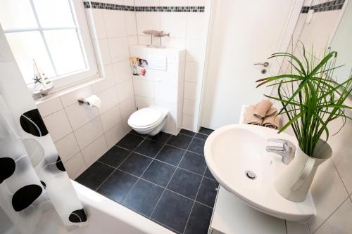 Apartment in der Alexandrinenstrasse, Warnemünde (fotografie 9)