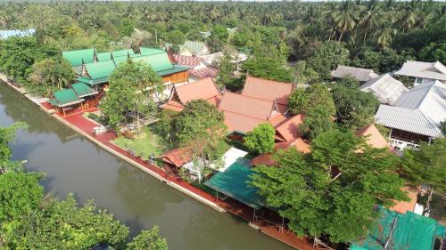 Baan Kornnara Resort in Bang Khae