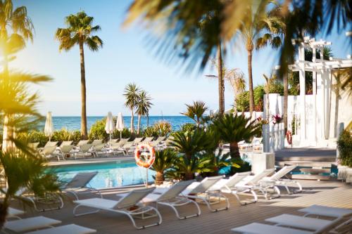 Pool, Puente Romano Beach Resort in Marbella centrum