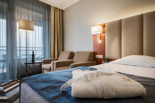 Double or twin room, premium