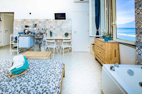On the beach Sea-view&Kitchen In Room – Salerno, UT
