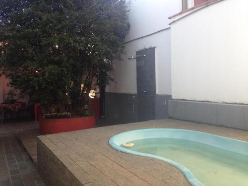 casa com piscina no centro da cidade