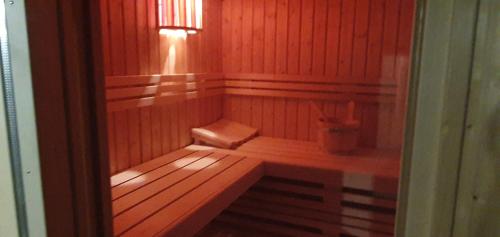 Au Mont Chez Nous Jaccuzi et Sauna