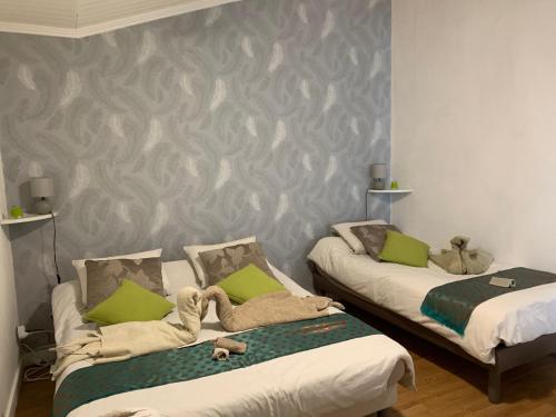 Chez Cathy Room Type - Triple Room with Shared Bathroom