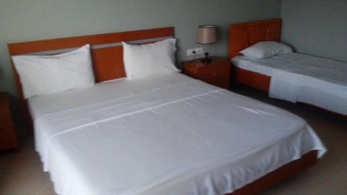 Hotel Majestic – Ksamil, OR