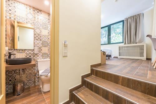 Athens Lights - image 9