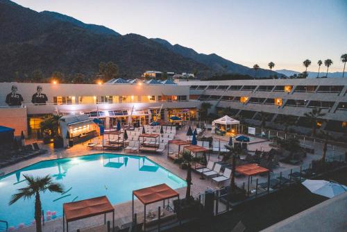 Exterior view, Hotel Zoso in Palm Springs (CA)