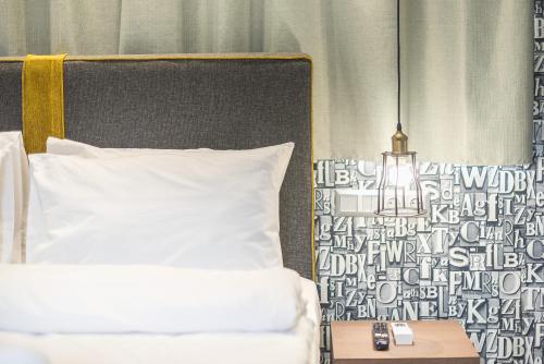 Athens Lights - image 12