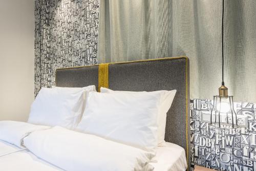 Athens Lights - image 3