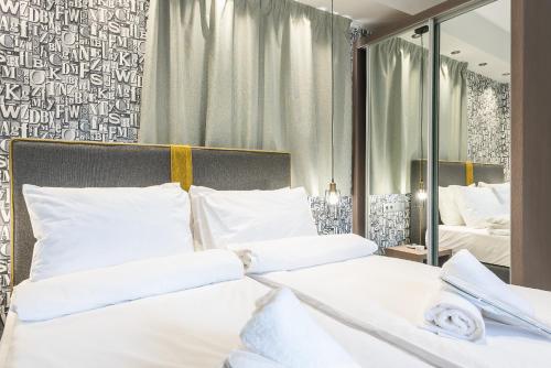 Athens Lights - main image