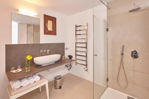 Bennoc Petit Hotel - image 6