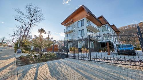 HILLS POLYANA Hotel & SPA - image 10