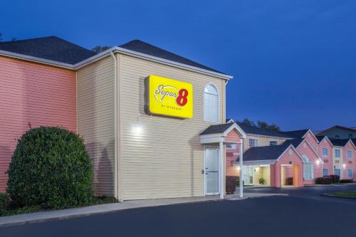 A szálláshely kívülről, Super 8 by Wyndham Pensacola in Pensacola (Florida)