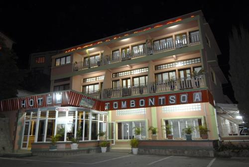 . Hôtel TOMBONTSOA
