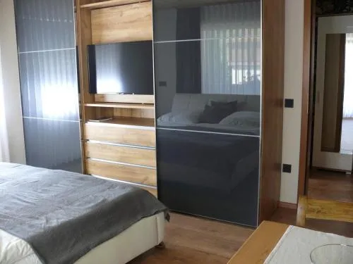 "Kaiser's" Ferienwohnung mit Balkon und Garten in Offenhausen, Deutschland