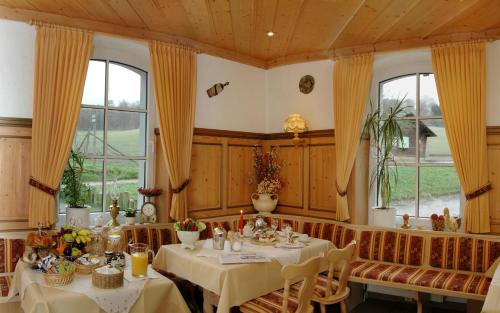 Waldhotel Forsthaus Remstecken - image 8