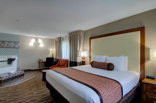 Westbridge Inn and Suites