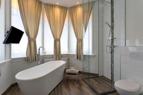 Suite, deluxe